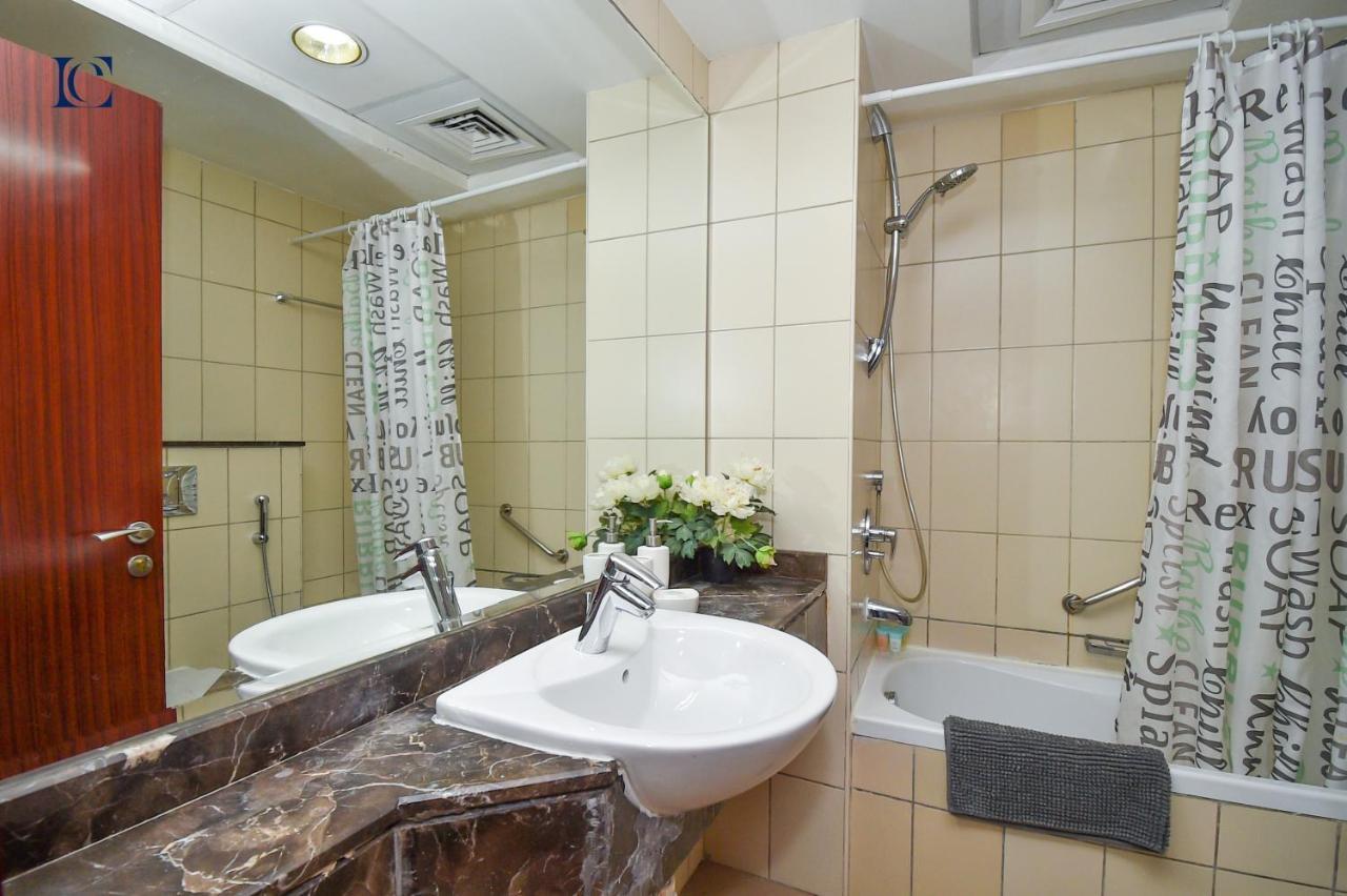 Luxury Escapes - Modern Studio Near Metro In X1 Tower Jlt Dubai Exteriör bild